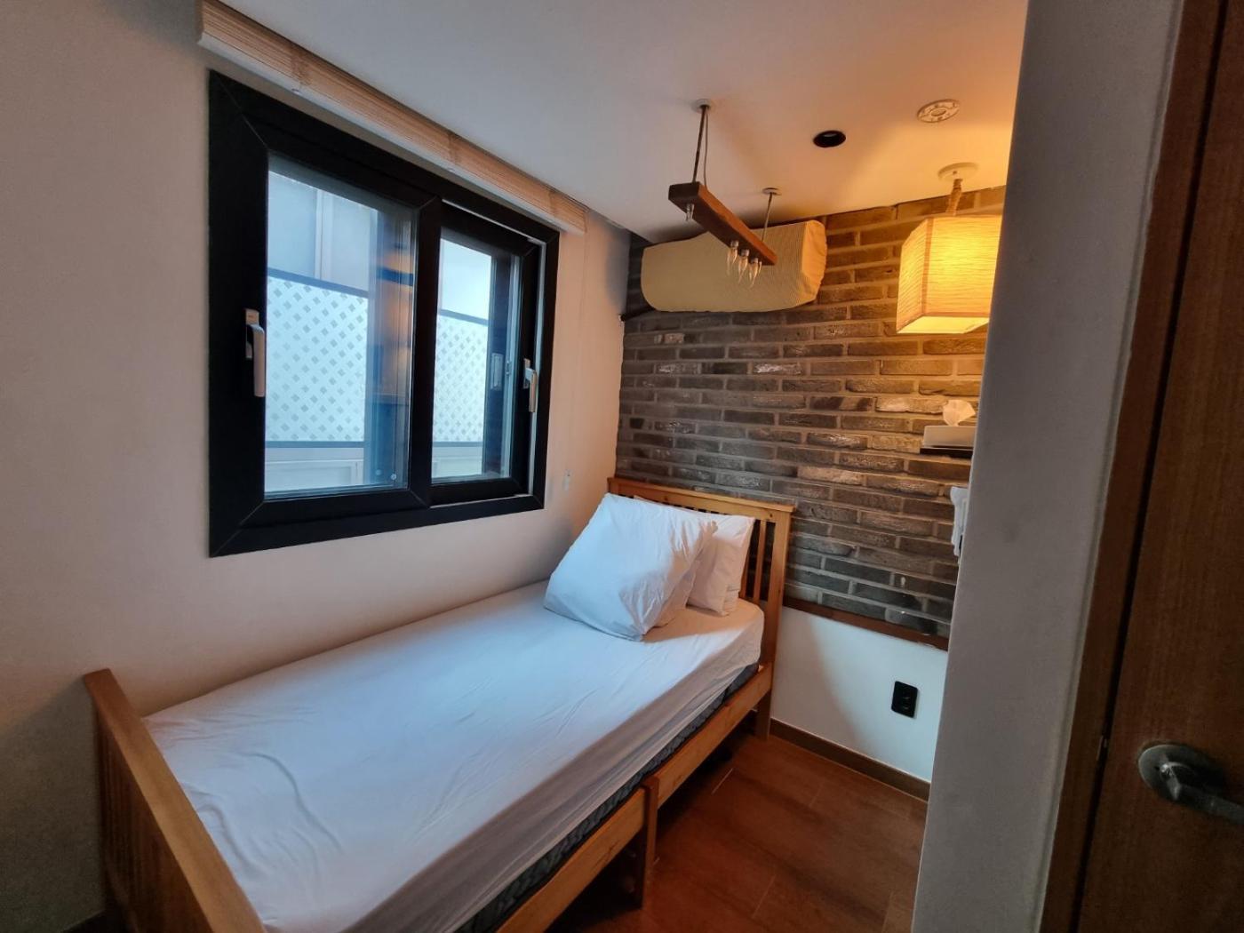 Hwon Guesthouse Seúl Exterior foto